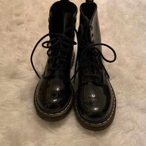 Black Dr. Martens uk5